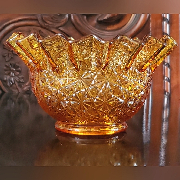 Vntg "Daisy and Button" Amber 6" Bowl by L.E. Smith Glass - Picture 3 of 10